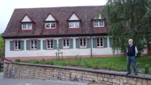 66. Antiguo Goethe Institut. Staufen. 31 de agosto de 2023. Véase la foto nº 1. Separan las dos imágenes 56 años.